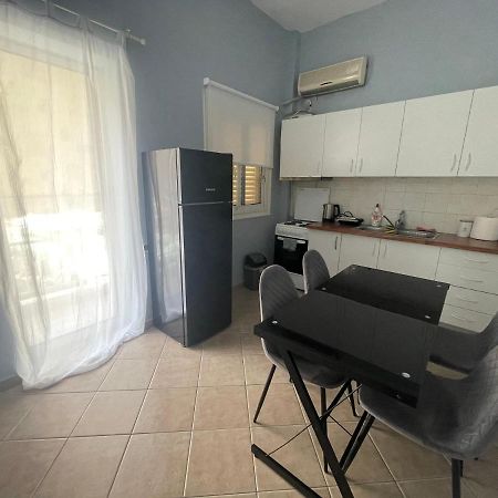 Nikea Apartment Near Piraeus Port And Metro St II Екстер'єр фото